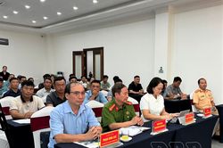 Phổ biến, giáo dục pháp luật cho cán bộ cơ sở