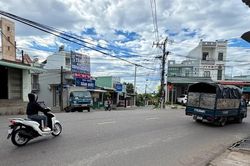 Nhiều bất cập tại nút giao ngã tư Cây Xoài