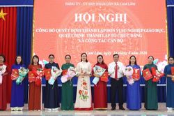 Xã Cam Lâm công bố quyết định thành lập các trường học, tổ chức đảng và công tác cán bộ