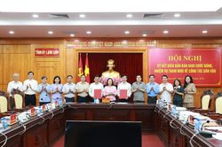 Ký kết biên bản bàn giao chức năng, nhiệm vụ tham mưu về công tác dân vận
