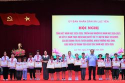 Lục Yên khen thưởng 111 giáo viên và học sinh có thành tích xuất sắc