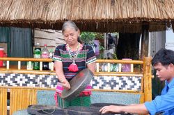 Lâm Đồng giữ nghề truyền thống gắn với phát triển du lịch