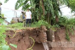 Mưa lớn kéo dài gây sạt lở nghiêm trọng trên địa bàn xã Tu Vũ