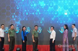 Tăng 'sức đề kháng' trên không gian mạng