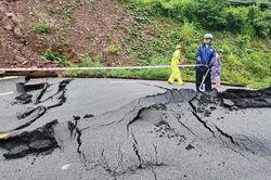 Bộ Xây dựng yêu cầu chủ động ứng phó bão số 4, không để bị động, bất ngờ