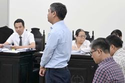 Bớt xén tiền bồi dưỡng sinh viên, cựu hiệu trưởng Cao đẳng Du lịch Hà Nội lĩnh 3 năm tù