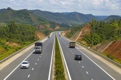 Bộ Xây dựng ủng hộ đề xuất đầu tư sớm cao tốc Pleiku - Lệ Thanh theo phương thức PPP