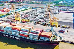 Nhập siêu và bài toán nội lực của tăng trưởng