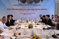 Phát triển vận tải đa phương thức, gỡ vướng logistics liên vùng Việt - Trung