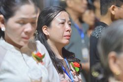 Nghẹn ngào lễ Vu Lan: Nhiều người bật khóc nhớ về cha mẹ