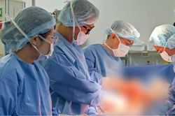 Tái tạo đường tiêu hoá cho bệnh nhân uống nhầm thuốc tẩy
