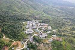 Truy tìm kẻ sát hại em trai rồi bỏ trốn vào rừng