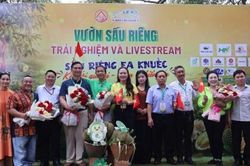 Bí thư Đảng ủy xã Ea Knuếc tham gia 'chốt' đơn sầu riêng tại phiên livestream