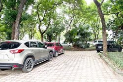 Tình trạng chiếm dụng vườn hoa, công viên: Cần xử lý triệt để vi phạm