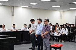 'Ăn chặn' tiền hỗ trợ A80 của gần 1.000 sinh viên, cựu hiệu trưởng bị tuyên án 3 năm tù