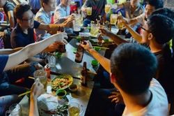 Cái kết đắng dành cho hai anh em sau cốc bia mời giao lưu