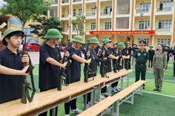 Không thu tiền trái quy định, không thu điện thoại của sinh viên khi học Giáo dục quốc phòng an ninh