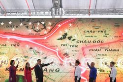 Trưng bày chuyên đề 'Thời thanh xuân từ đường Trường Sơn đến đường 1C huyền thoại'
