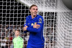Cole Palmer tỏa s&aacute;ng, Chelsea chật vật gi&agrave;nh 3 điểm trước Fulham