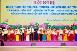 54 cán bộ quản lý, giáo viên tiêu biểu được nhận Bằng khen của Thủ tướng Chính phủ