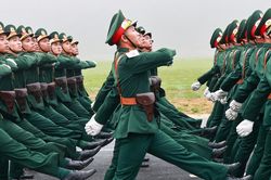 Đề xuất cách tính trợ cấp theo số năm công tác cho quân nhân, công nhân, viên chức quốc phòng