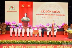 Công an thành phố Đà Nẵng đón nhận danh hiệu 'Anh hùng Lực lượng vũ trang nhân dân'