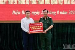 Quân ủy Trung ương-Bộ Quốc phòng tặng quà người có công, gia đình chính sách tại Điện Biên