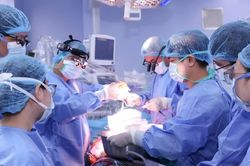 Hai lần ghép tim trong 3 ngày, giành lại sự sống cho bệnh nhân nguy kịch