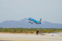 Sân bay Phù Cát tăng tốc hoàn thành đường băng số 2 trước ngày bay hiệu chuẩn