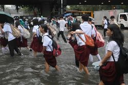 Philippines tìm cách giữ nhịp học giữa những mùa thiên tai