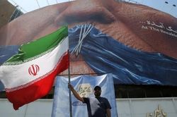 Xung đột Mỹ-Iran: Tehran đ&atilde; học c&aacute;ch sống s&oacute;t dưới &aacute;p lực, c&oacute; th&ecirc;m 'lớp đệm' trước sức &eacute;p từ Washington