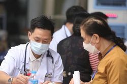 Bộ Y tế: Không có quy định bắt buộc mỗi bệnh nhân phải được khám tối thiểu 6 phút