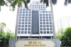 Bộ Nội vụ đề nghị rà soát vướng mắc trong sắp xếp bộ máy, phân cấp, phân quyền