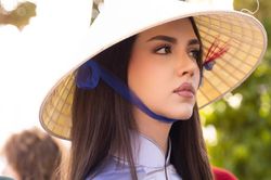 111 hoa hậu mặc áo dài bên tháp Chăm hơn 1.000 tuổi