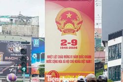 Hà Nội rực rỡ sắc đỏ trước ngày Quốc khánh 2/9