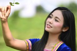 53 th&iacute; sinh Hoa hậu Việt Nam đeo g&ugrave;i h&aacute;i ch&egrave;