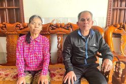 Tin lời dụ dỗ sang Thái Lan đổi đời, vợ chồng già phải nhặt rác mưu sinh