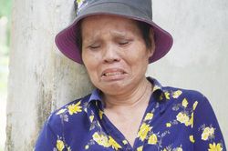 Sống một mình, người phụ nữ 72 tuổi mắc bệnh hiểm nghèo không còn tiền điều trị