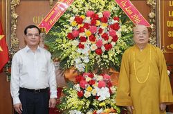 Bộ trưởng Nguyễn Đ&igrave;nh Khang ch&uacute;c mừng Gi&aacute;o hội Phật gi&aacute;o nh&acirc;n m&ugrave;a Vu Lan