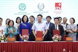 Thứ trưởng Bộ Y tế Đỗ Xuân Tuyên: 'Tăng cường hợp tác giữa các tổ chức y tế, tập trung thế mạnh để chăm sóc và nâng cao sức khỏe cho người dân'