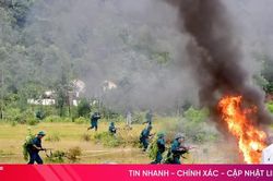 Dân quân phường Nam Hồng Lĩnh thực binh đánh địch đổ bộ đường không