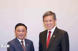 Lễ đón Thường trực Ban Bí thư Trần Cẩm Tú thăm chính thức Singapore