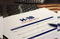 Mỹ công bố dự thảo áp dụng mức phí hơn 100.000 USD cho thị thực lao động H-1B