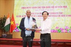 Chủ tịch Quốc hội Côte d'Ivoire (Bờ Biển Ngà) thăm TP Cần Thơ