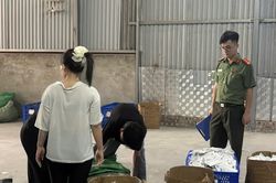 Hà Nội phát hiện cơ sở kinh doanh thắt lưng, ví da không rõ nguồn gốc