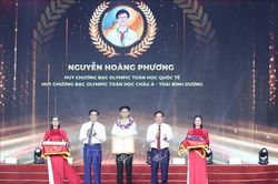 Tuyên dương học sinh đạt giải quốc tế, quốc gia