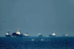 Iran cảnh báo tịch thu tàu vi phạm tại Hormuz