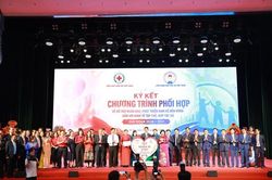 Ký kết chương trình phối hợp về hỗ trợ nhân đạo, kiến tạo sinh kế bền vững
