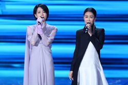 Na Anh hội ngộ Vương Phi, thái độ sau 28 năm gây bất ngờ