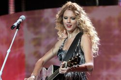 Taylor Swift muốn trở về với nhạc đồng quê